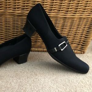 NWOT Munro American ‘Cindi’ Pump...new